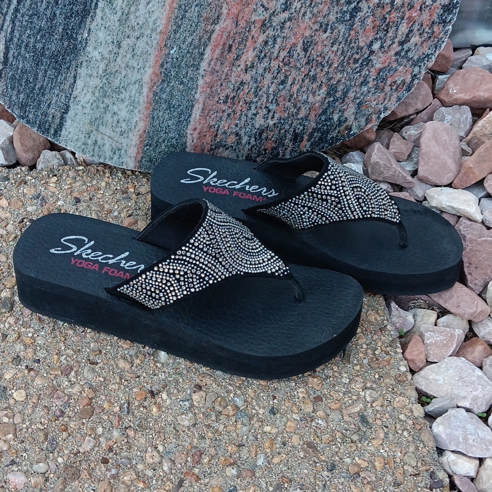 Skechers yoga foam crystal embellished thong strap platform sandals womens 8 - Picture 2 of 9